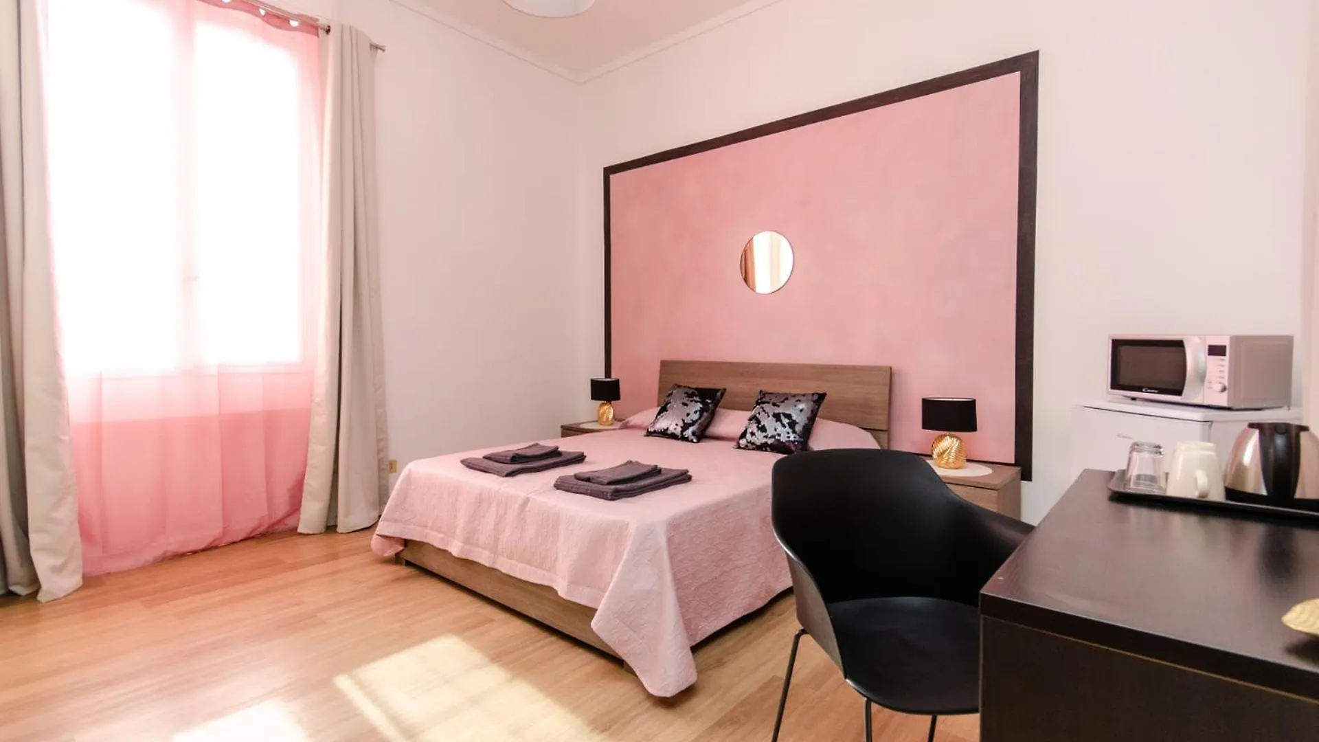 Pink Room Milan 0*,  Italy