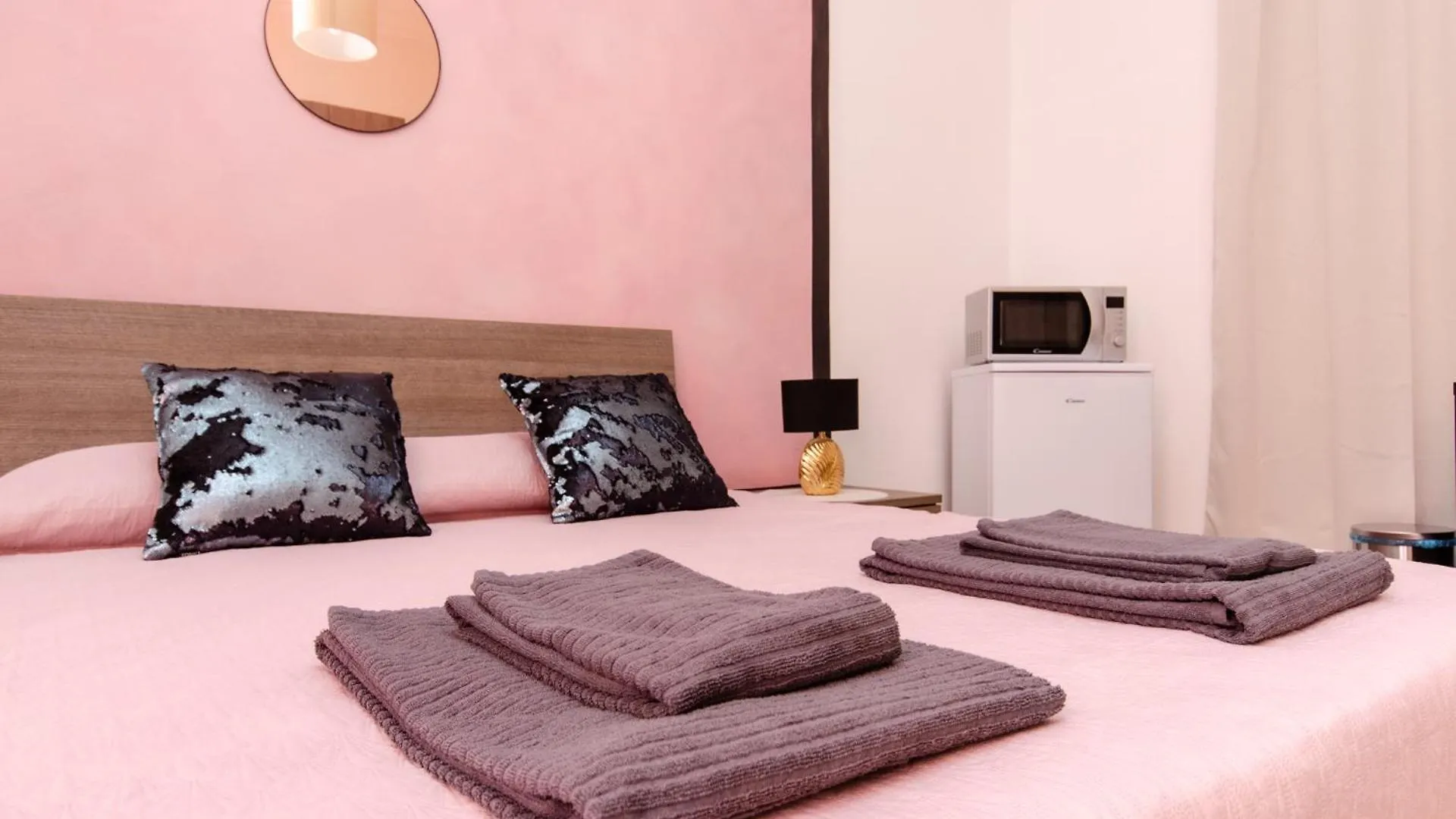 Homestay Pink Room Milan